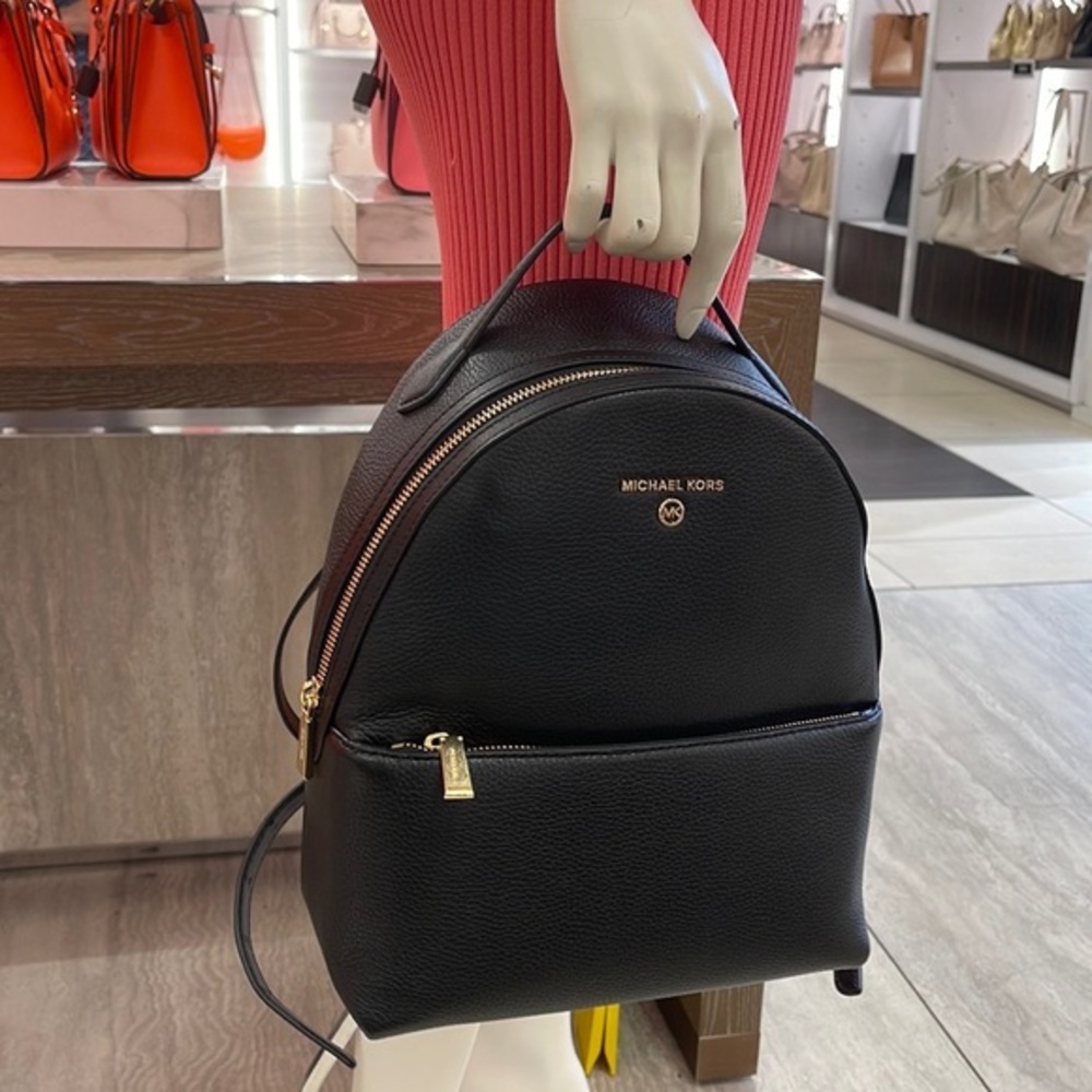 Michael Kors Womens Valerie Medium Logo Backpack 30F2G9VB2B 
Black
NWT
